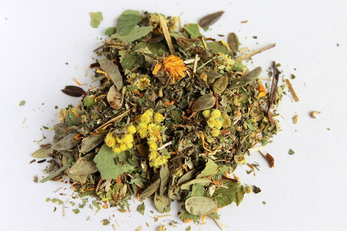 Травяные чаи. Способы заготовки листьев для чая из листьев